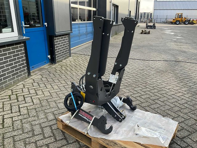 Zuidberg valtra a74-a94 fronthef - afbeelding 3 van  7