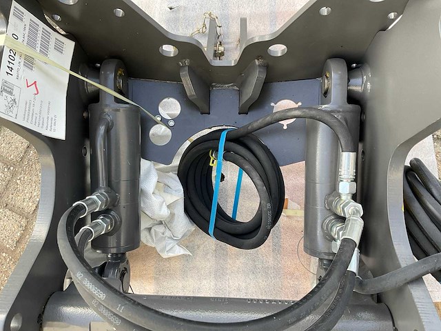 Zuidberg valtra a74-a94 fronthef - afbeelding 5 van  7