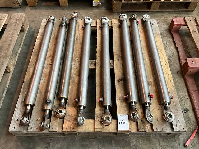 Zuigarm hydrauliek cilinder (8x) - afbeelding 1 van  5