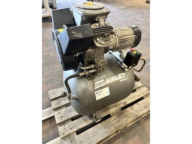 Zuigercompressor, atlas copco, airlet le 6 e - afbeelding 1 van  7