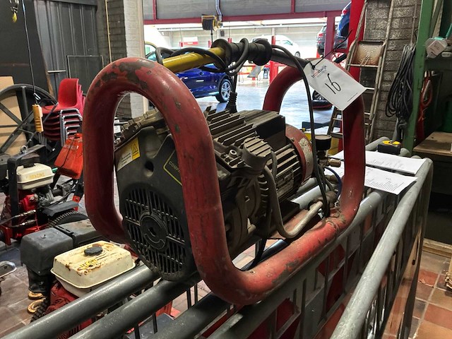 Zuigercompressor - afbeelding 1 van  6