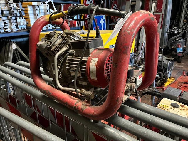 Zuigercompressor - afbeelding 2 van  6