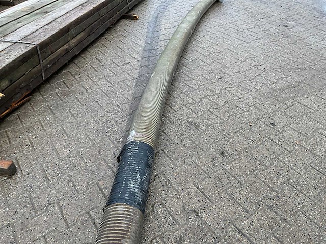 Zuigslang met zuigkorf - afbeelding 5 van  8