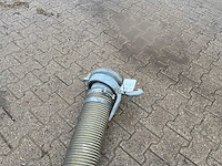 Zuigslang met zuigkorf - afbeelding 7 van  8