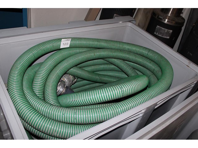 Zuigwagenslang in accubox, doorsnede 80 mm, incl. koppelingen. excl. box. - afbeelding 1 van  2