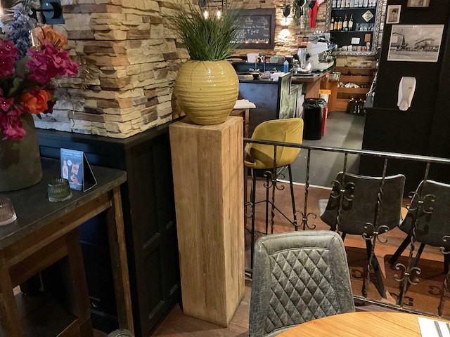 Zuil met plantenpot (2x) - afbeelding 1 van  2