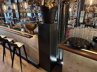 Zuil met vaas - afbeelding 5 van  7