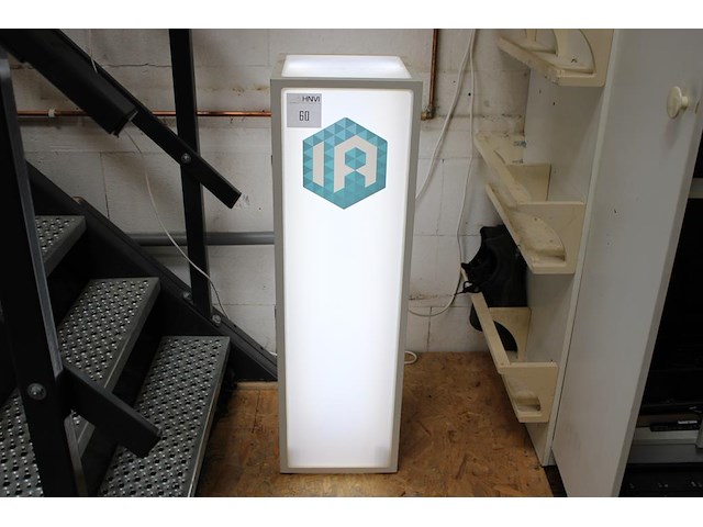 Zuil met verlichting en afmeting 30 x 30 x 100 cm. - afbeelding 1 van  2