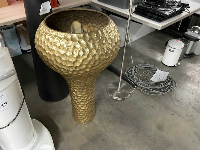 Zuil, plantenbak en lamp (3x) - afbeelding 2 van  8