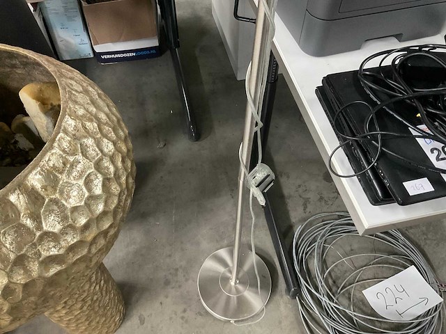 Zuil, plantenbak en lamp (3x) - afbeelding 8 van  8