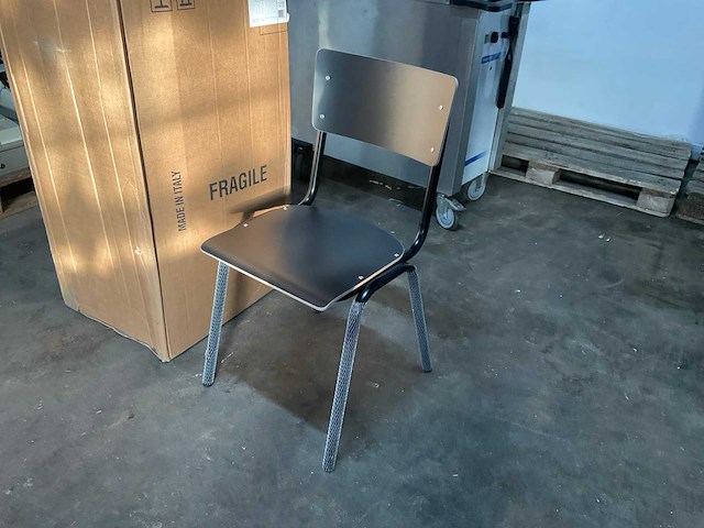Zuiver back to school hpl eetkamerstoel (4x) - afbeelding 1 van  6