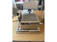 Zuma - 2006 - csz/300 - semi-automatische capsulevulmachine - afbeelding 1 van  8