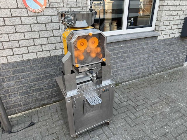 Zumex - speed self-service - overige fruit- en groenteverwerking / sinaasappelpers - afbeelding 1 van  6