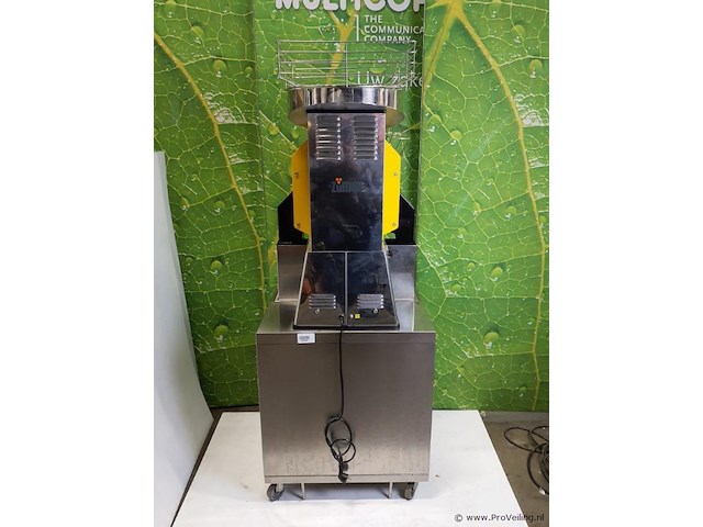 Zumex sapcentrifuge speed self-service - afbeelding 11 van  16