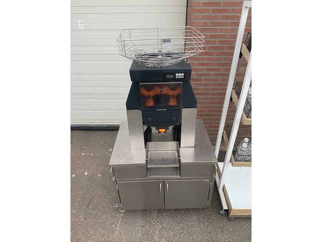 Zummo z40a sinaasappelpers - 2025 - flessenrek met flessen - afbeelding 2 van  14