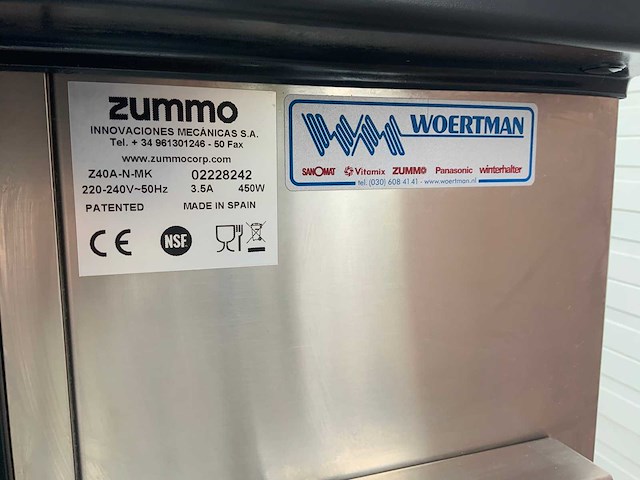 Zummo z40a sinaasappelpers - 2025 - flessenrek met flessen - afbeelding 6 van  14