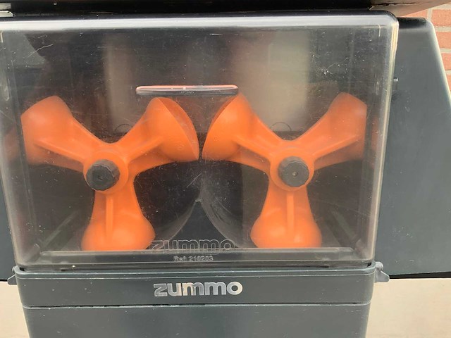 Zummo z40a sinaasappelpersmachine - 2024 - afbeelding 10 van  10