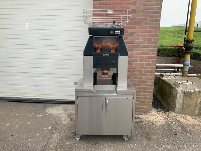 Zummo z40a sinaasappelpersmachine - 2024 - afbeelding 3 van  10