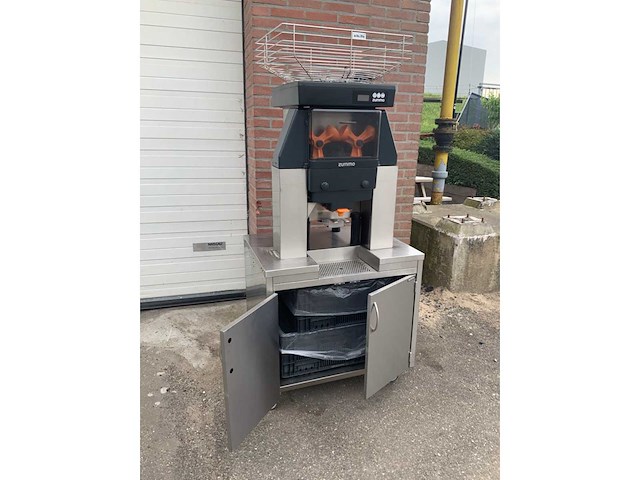 Zummo z40a sinaasappelpersmachine - 2024 - afbeelding 5 van  10