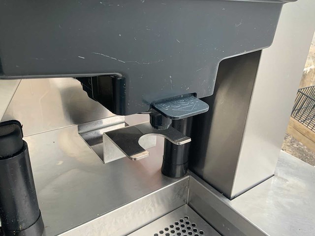 Zummo z40a sinaasappelpersmachine - flessenrek - 2025 - afbeelding 11 van  14