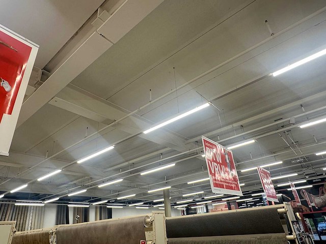 Zumtobel - winkelverlichting frame - afbeelding 7 van  7