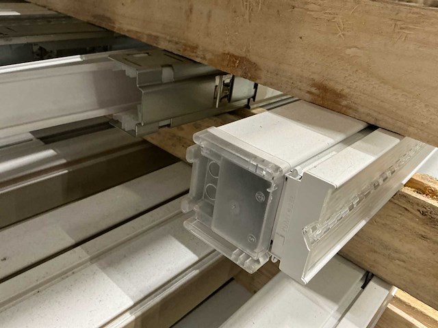 Zumtobel 22128083 magazijn verlichting 500 meter - afbeelding 1 van  5