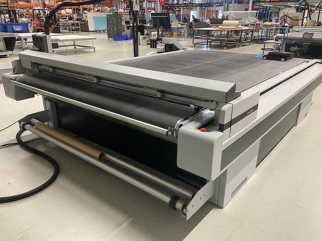 Zünd g3 xl-3200 cnc snijmachine - afbeelding 6 van  31