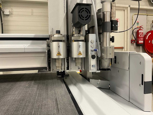 Zünd g3 xl-3200 cnc snijmachine - afbeelding 21 van  31