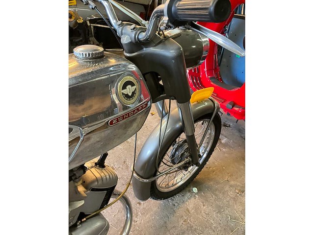 Zundapp 517 snorfiets - afbeelding 9 van  10