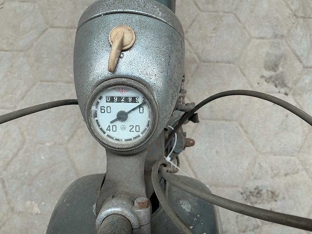 Zundapp oldtimer brommer - afbeelding 5 van  5