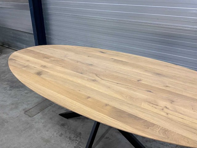 Zurich ovale eiken eetkamertafel - afbeelding 4 van  9
