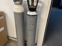 Zuurstof en stikstof cylinder, linde - afbeelding 1 van  3