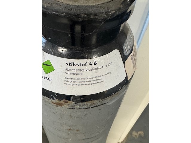 Zuurstof en stikstof cylinder, linde - afbeelding 2 van  3