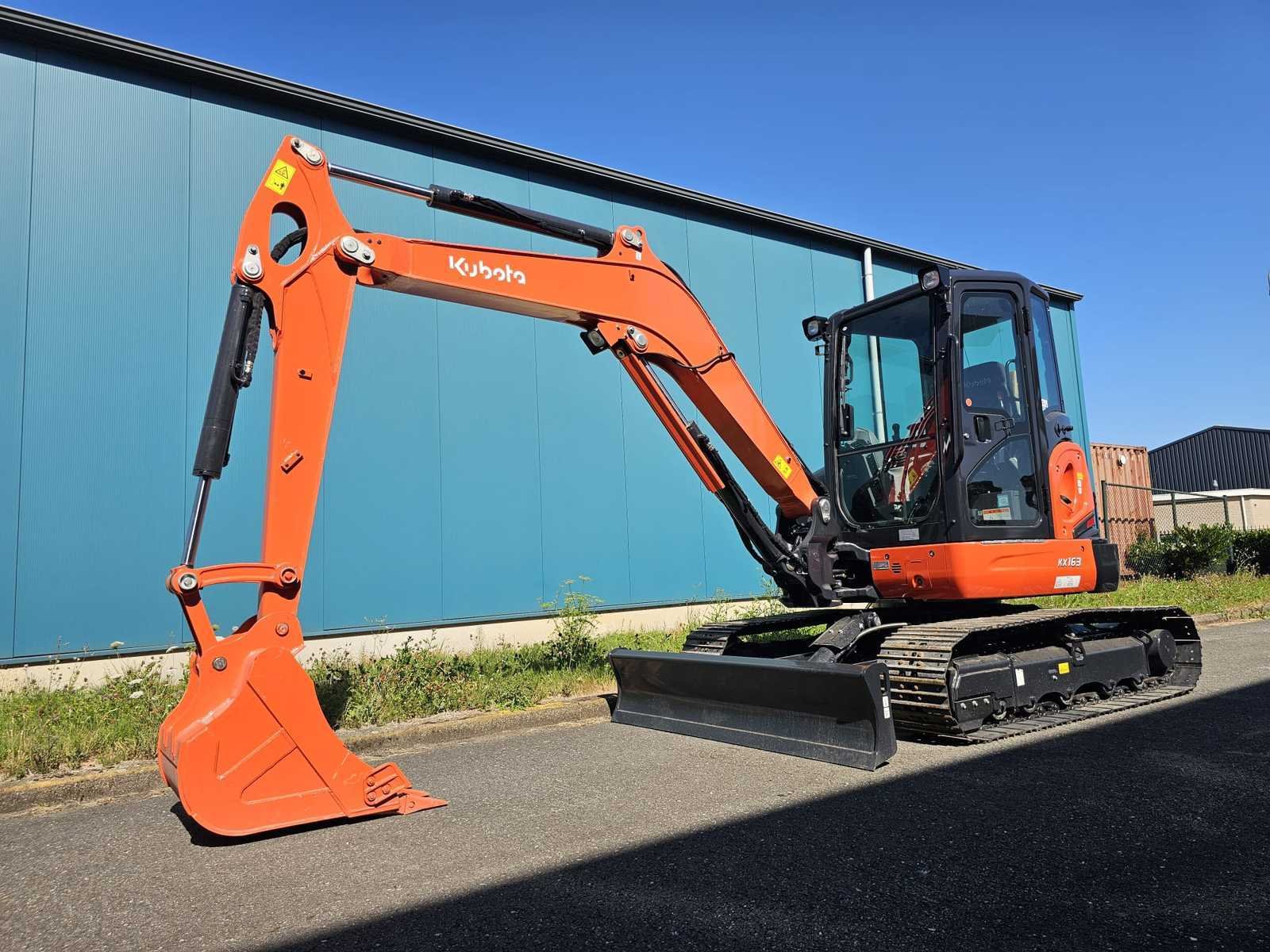 Zwaar agrarisch, bouw-, grondverzet- en transportmaterieel