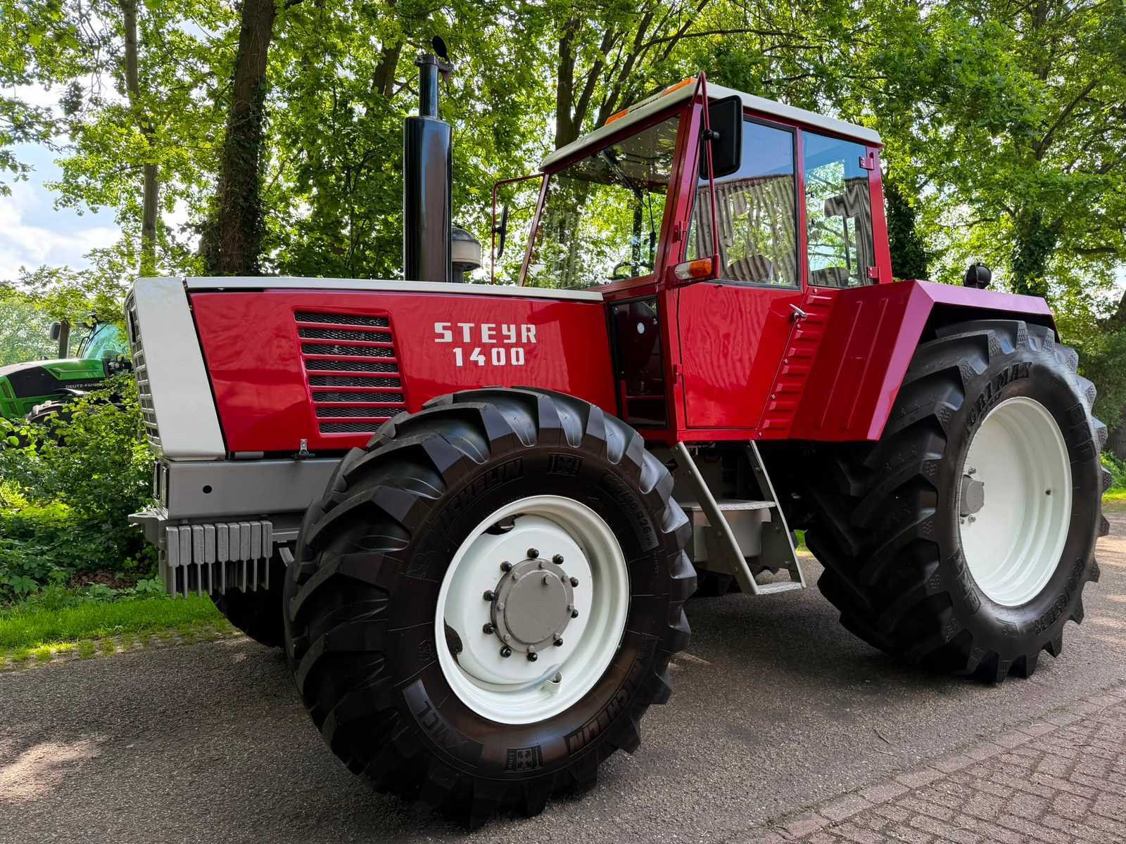 Zwaar agrarisch, bouw-, grondverzet- en transportmaterieel