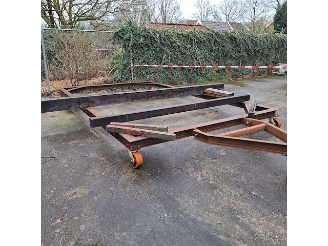 Zwaar materiaal transportwagen - afbeelding 2 van  7