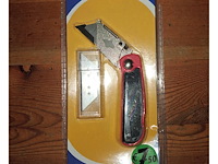 Zwaar opklapbaar stanleymes incl reserve mesjes (doos-q) - afbeelding 1 van  3