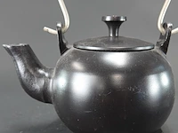 Zware aardewerk theepot - afbeelding 2 van  5