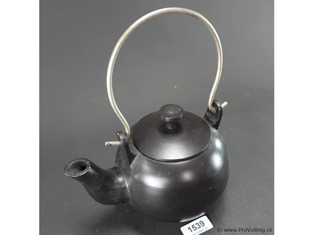 Zware aardewerk theepot - afbeelding 3 van  5