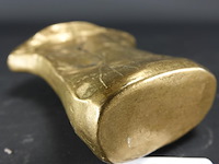 Zware antieke pot met gedreven decor - afbeelding 5 van  5