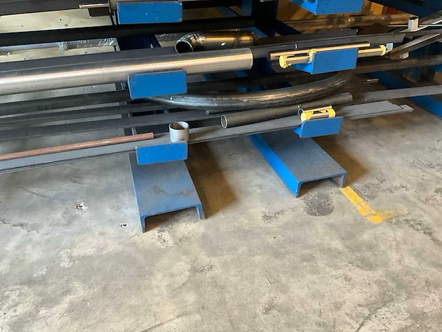 Zware metalen - met geïntegreerde opslagrekken voor metaalprofielen - lastafel - afbeelding 7 van  12