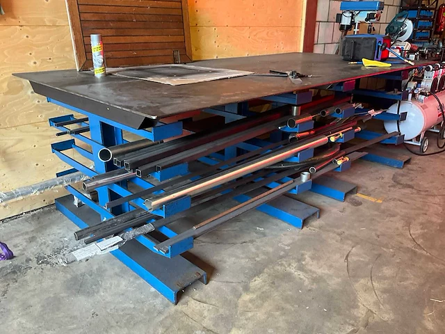 Zware metalen - met geïntegreerde opslagrekken voor metaalprofielen - lastafel - afbeelding 10 van  12