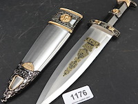 Zware metalen dolk met schede - afbeelding 1 van  5