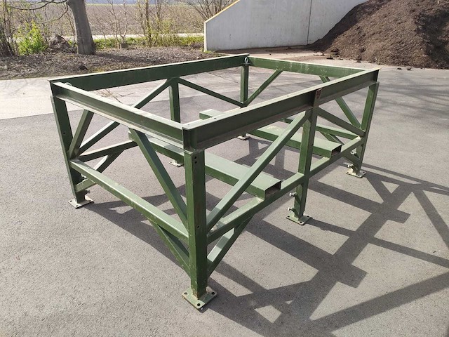 Zware metalen frame - afbeelding 2 van  4