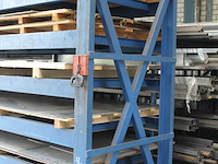 Zware metalen platenstelling met 16 posities. afmeting 630 x 120 x 275 cm. let op: 1 geheel en ophalen na 1... - afbeelding 2 van  2