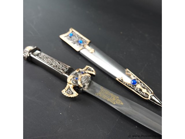 Zware metalen sierdolk in dito schede - afbeelding 4 van  5