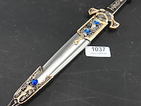 Zware metalen sierdolk in dito schede - afbeelding 5 van  5