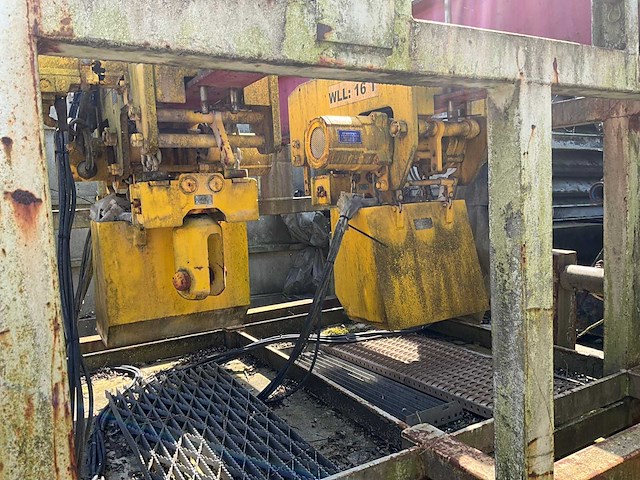 Zware platform gas & olie landboortoren t-61 - afbeelding 22 van  72