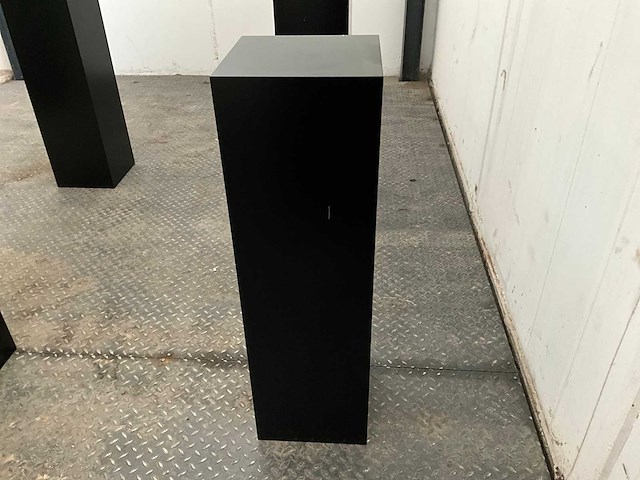 Zwart gelakte sokkel/zuil/pilaar (7x) - afbeelding 9 van  36