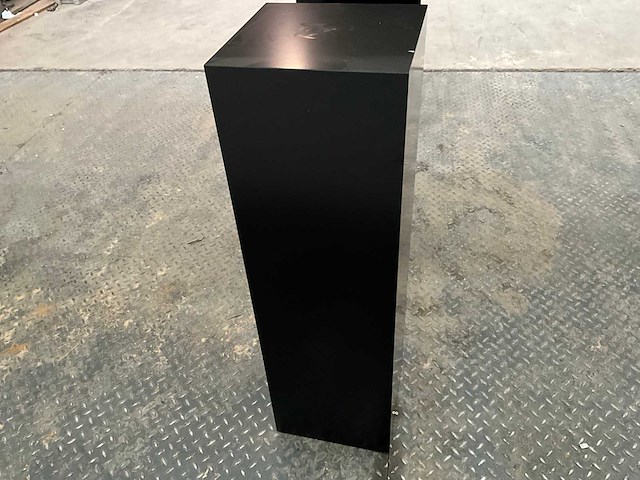 Zwart gelakte sokkel/zuil/pilaar (7x) - afbeelding 13 van  36